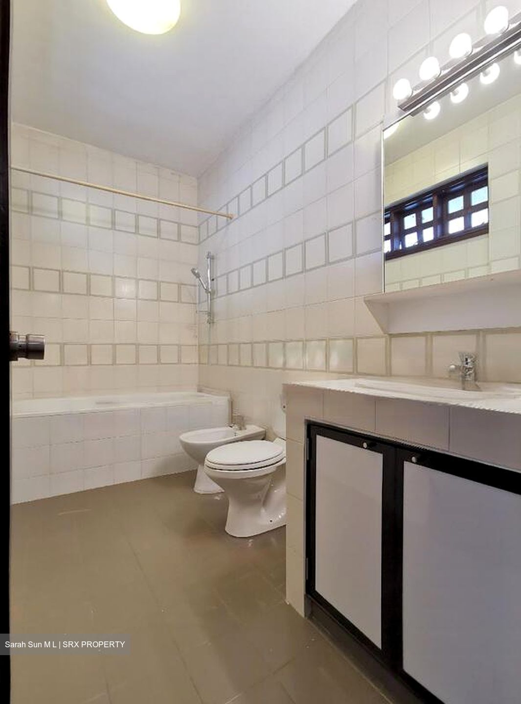 Chancery Lane (D11), Terrace #490906521